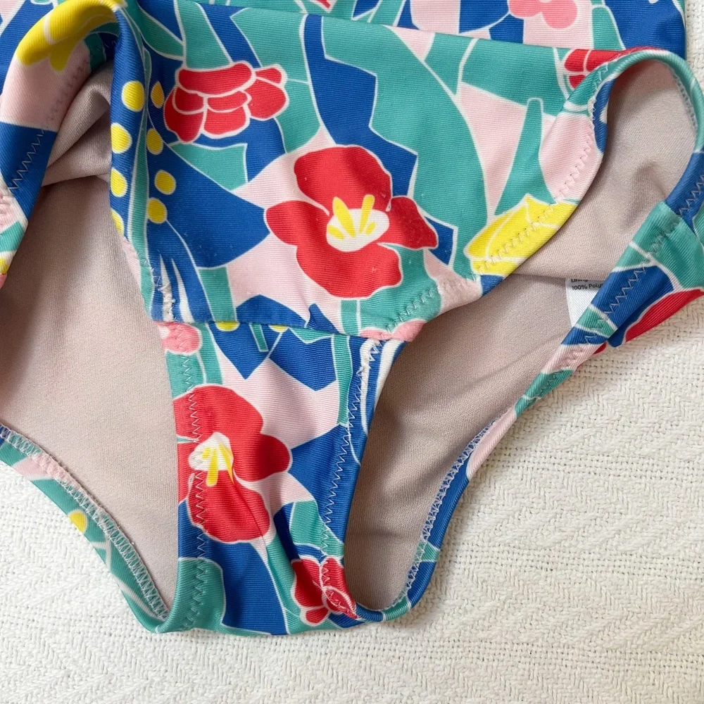 TEA Collection ruffle one-piece swim suit, criss cross back, window floral sz 6 - Picture 9 of 9
